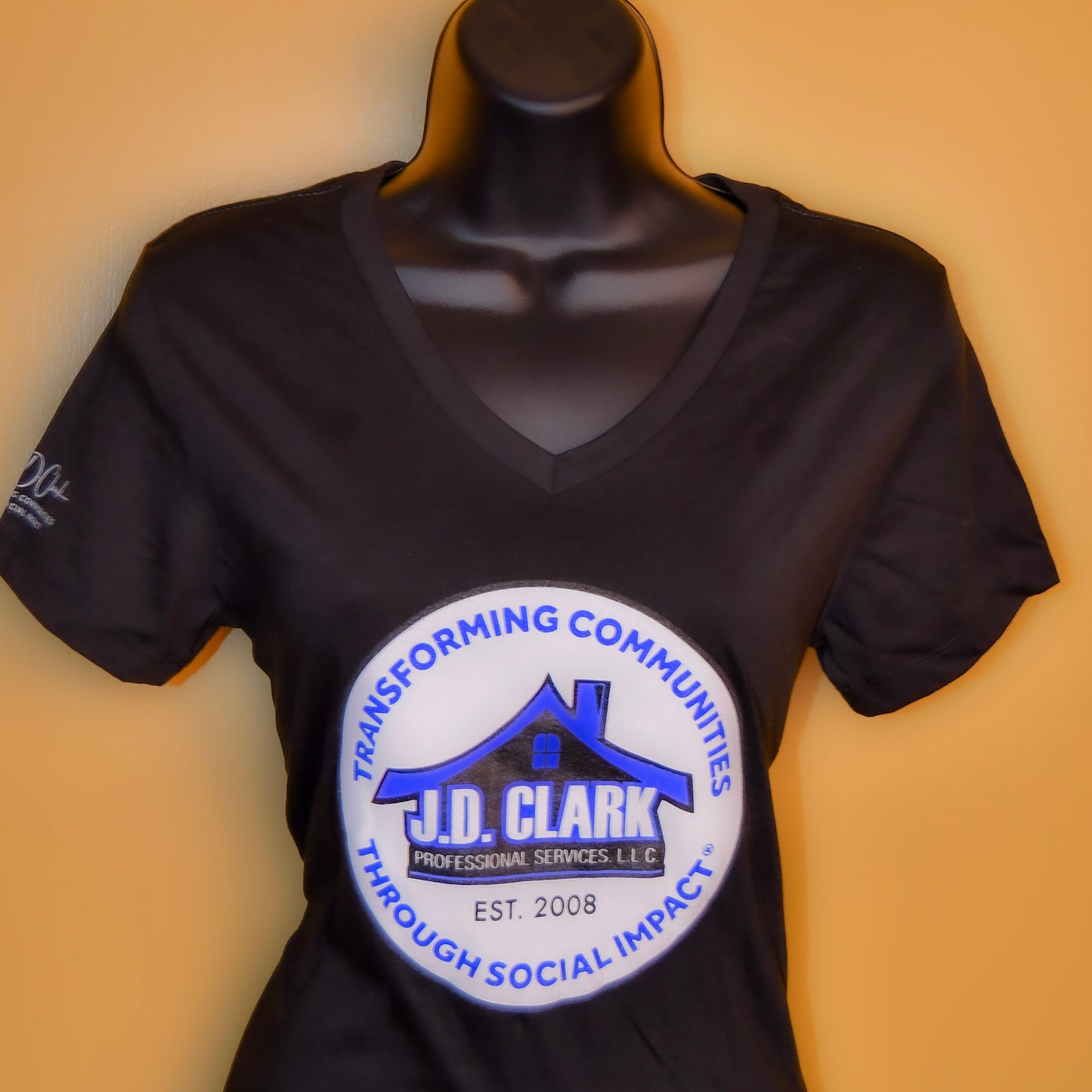 Women's Transforming Circle Short Sleeve V-Neck T-Shirt